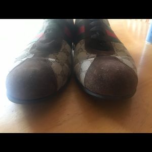 Men’s Signature Gucci Tennis Shoe